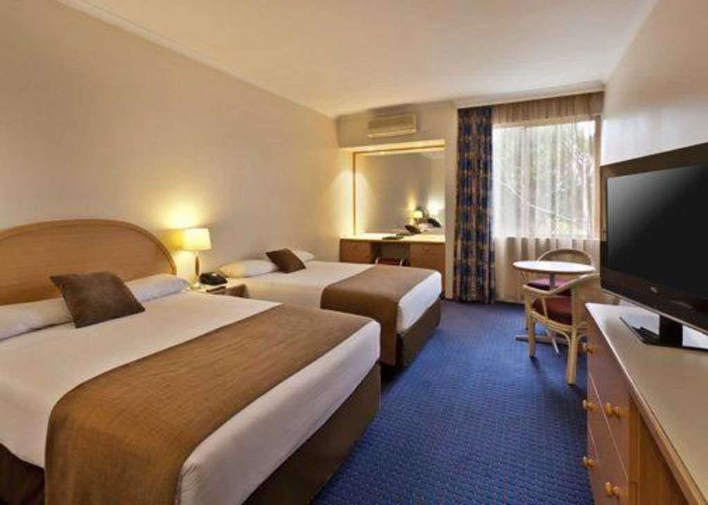 Quality Hotel Manor Mitcham Zimmer foto
